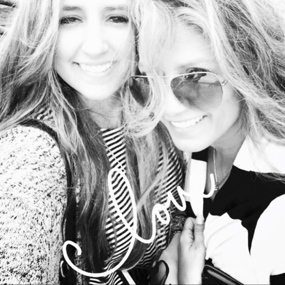 Meet your Posher, Debra - Picture 2 of 3